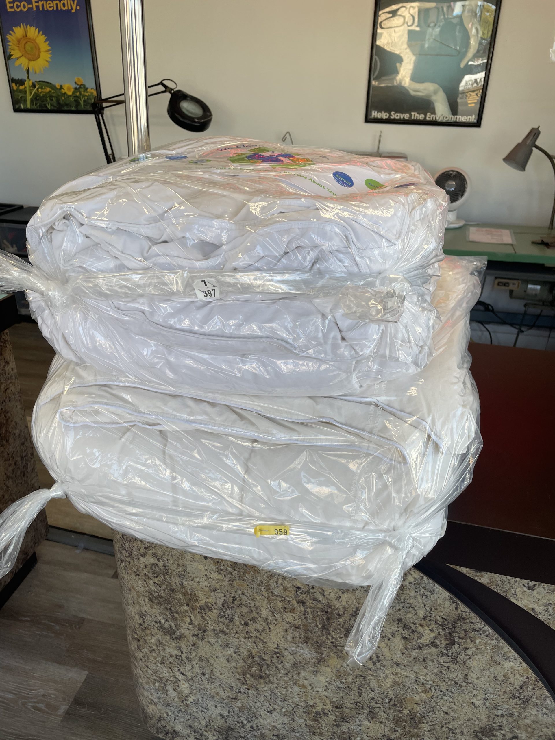 Comforter pickup and delivery laundry service